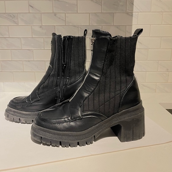 ASOS CHUNKY BOOTS - Picture 3 of 5